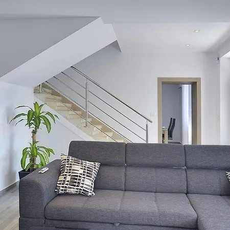 Nyaraló House Miceli