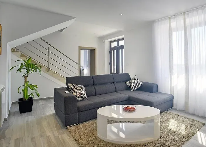 House Miceli Semesterbostad Ližnjan